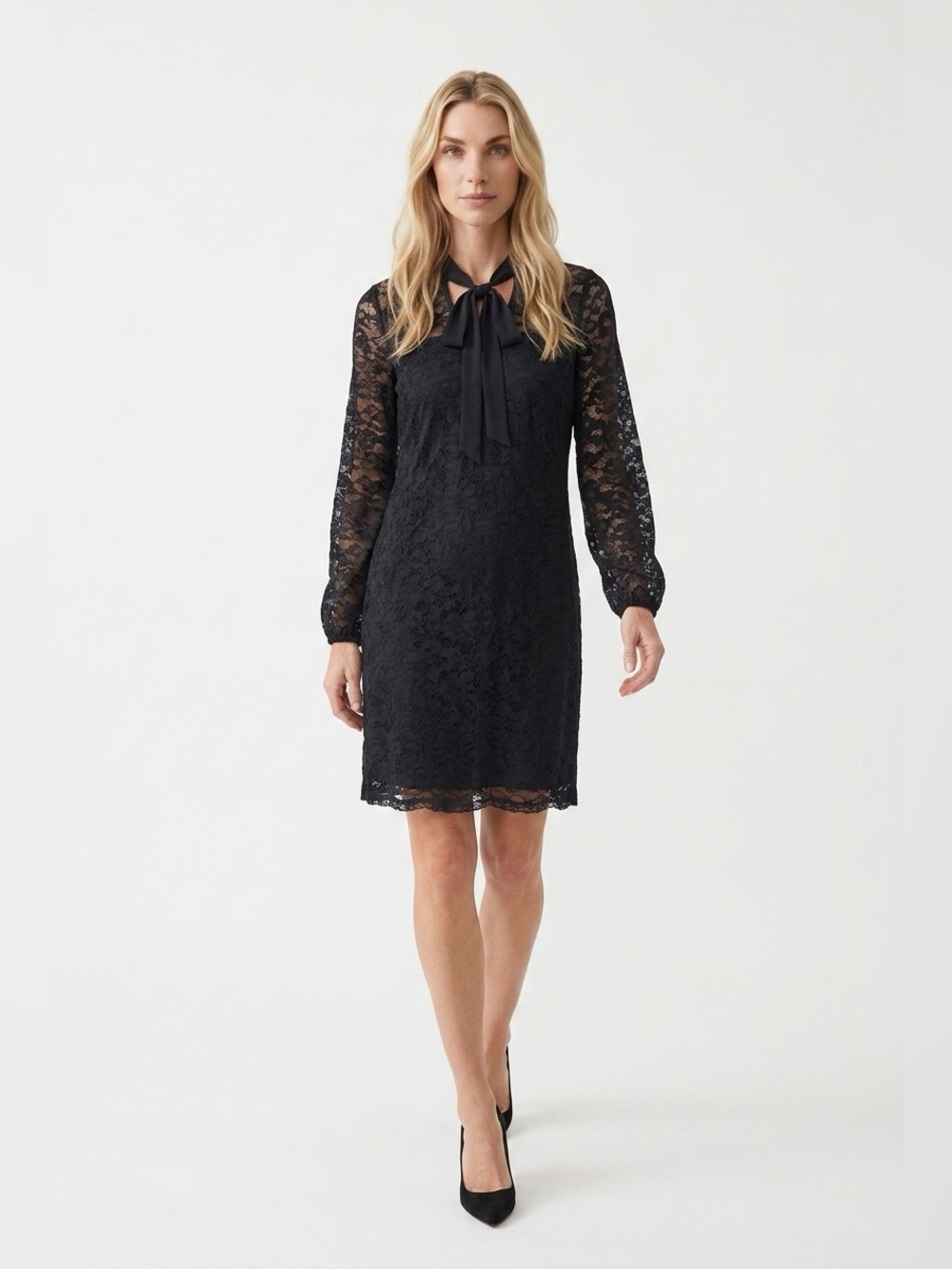 ✌️4 for $20✌️ Lace dress with neck tie